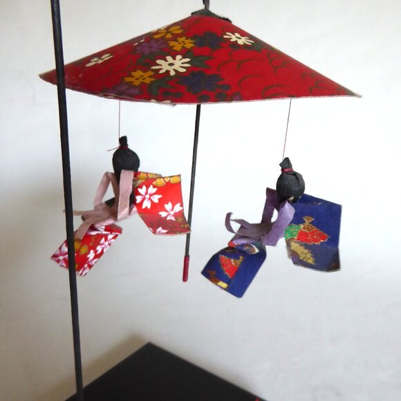 VINTAGE JAPAN ORIGAMI GEISHA KIMONO WASHI PAPER MOBILE SCULPTURE - Picture 11 of 13